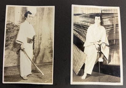 Album regroupant 28 photographies dont une...