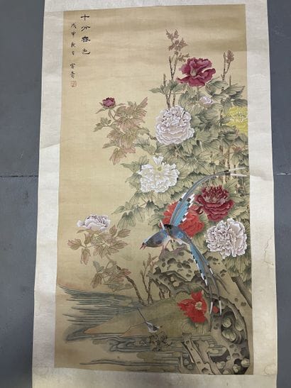 Large traditional Chinese painting scroll...
