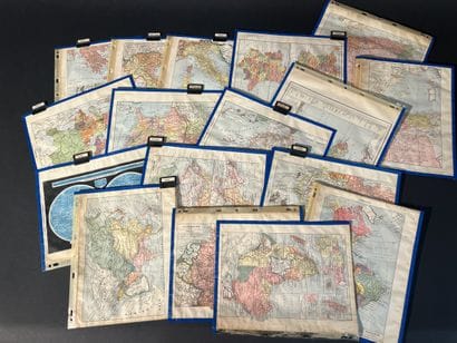Ensemble de 31 cartes des differentes régions...