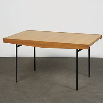 Alain Richard (1926-2017)

Table de salle...
