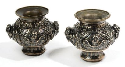 PAIRE DE VASES transformés en lampes à huile...