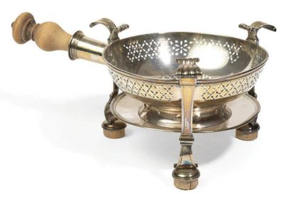 IMPORTANT RÉCHAUD DE TABLE en argent français...