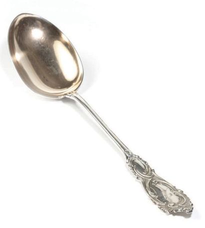 GRANDE CUILLÈRE DE SERVICE en argent à décor...