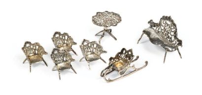 LOT DE MOBILIER MINIATURE en argent800millièmes...
