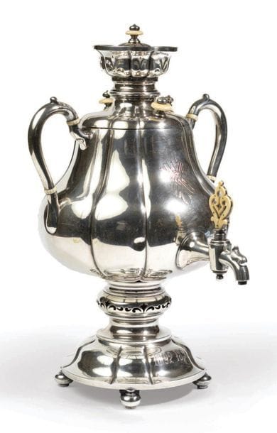 IMPORTANT SAMOVAR en argent 84 zolotniks...