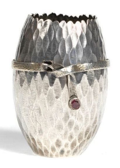 VASE LÉGÈREMENT BALUSTRE en argent 84 zolotniks...