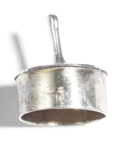 SAUPOUDREUSE en forme d'oiseau en argent...