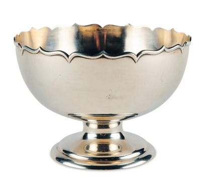 Petit rafraîchissoir en argent. H_14,5 cm...