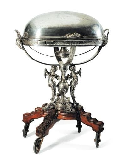 Importante et rare table à decouper en bronze...