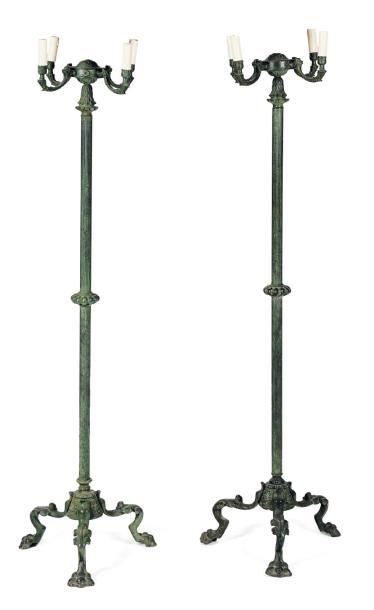 MAISON FRANK
Paire de lampadaires en fer...