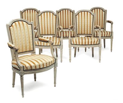 Suite de six fauteuils à dossier en cabriolet...