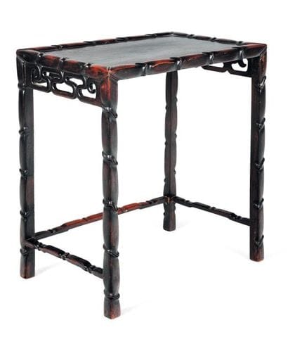 Petite table H_62 cm L_55 cm P_36 cm