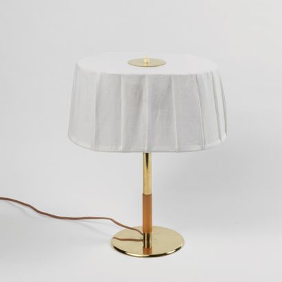 Paavo Tynell (1890-1973)
Lampe de table modèle...