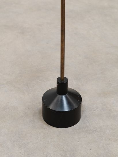 Tapio WIRKKALA (1915-1985)
Lampadaire
Teck,...