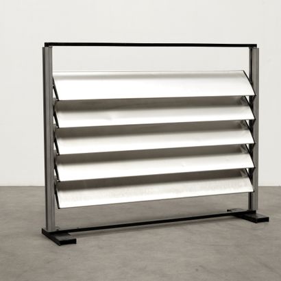 Jean PROUVÉ (1901-1984)
Brise-soleil
Aluminium
Aluminum
Vers...