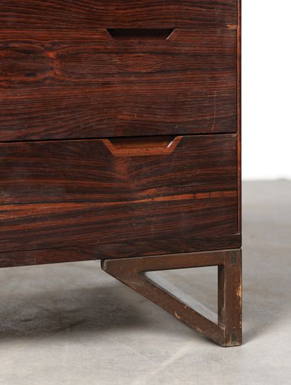 SVEND LANGKILDE (XXE SIÈCLE)
Commode
Palissandre
Rosewood
Édition...
