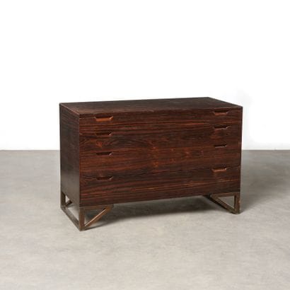 SVEND LANGKILDE (XXE SIÈCLE)
Commode
Palissandre
Rosewood
Édition...