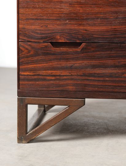 SVEND LANGKILDE (XXE SIÈCLE)
Commode
Palissandre
Rosewood
Édition...