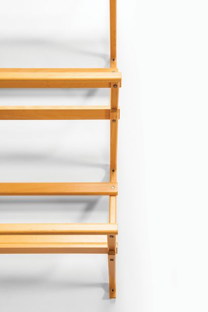 Bruno MATHSSON (1907-1988)
Etagère
Bouleau...