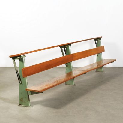 Jean PROUVÉ (1901-1984)
Double pupitres d'amphitéâtre
Tole...