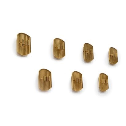 AAGE HERLØW (XXE SIÈCLE)
Série de 14 appliques
Laiton
Brass
Modèle...