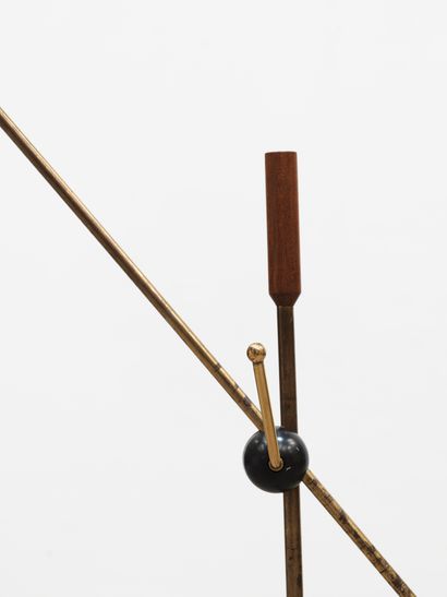 Tapio WIRKKALA (1915-1985)
Lampadaire
Teck,...