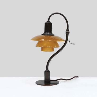 Poul Henningsen (1894-1967)
Lampe de table...