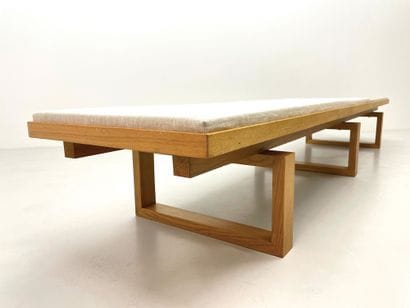 KURT ØSTERVIG (1912-1986)
Large banc/Table
Chêne,...