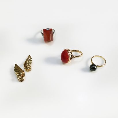 Lot in 18K (750) yellow gold comprising 2...
