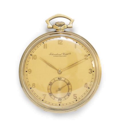 IWC VERS 1930 - N° 1056143
14k (585) gold...