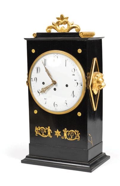 PENDULE BORNE.
Début XIXe siècle, Europe...
