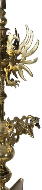 SPECIAL AND MONUMENTAL BRONZE CHABBAT LAMP...