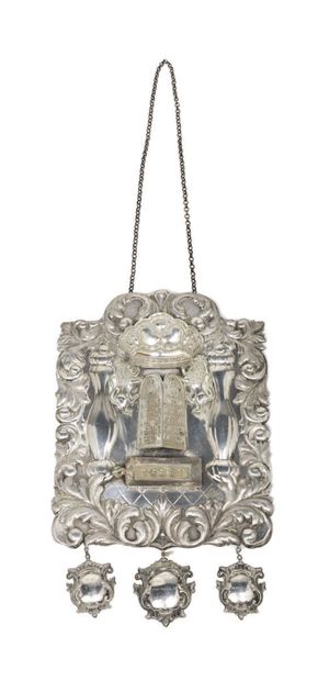 SILVER TORAH ORNAMENTAL PLATE Germany, 1879
Tables...