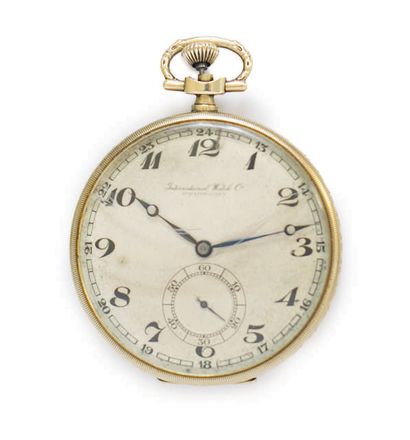 IWC VERS 1930 - N° 907492
14k (585) gold...