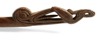 NOUVELLE GUINÉE
PAGAIE en bois sculptée à...