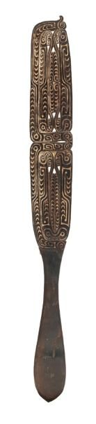NOUVELLE GUINÉE
SPATULE à chaux en bois entièrement...