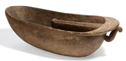NOUVELLE GUINÉE
ECOPE de bateau en bois gravée...