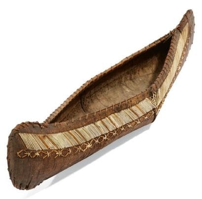 AMÉRIQUES
MODÈLE RÉDUIT DE CANOÉ en écorce...