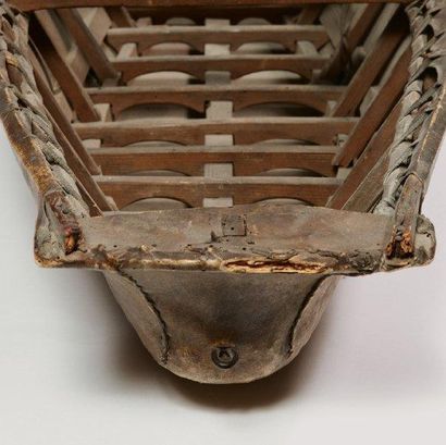 AMÉRIQUES
MODÈLE RÉDUIT D'UMIAK en bois et...