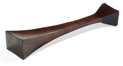 AMÉRIQUES
MASSUE «Macana» en bois provenant...