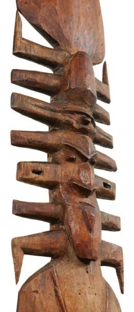 MÉLANÉSIE
GRANDE SCULPTURE en bois à figuration...