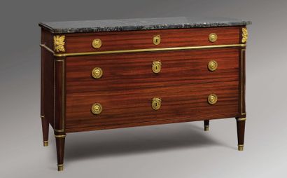 Commode de forme rectangulaire en placage...