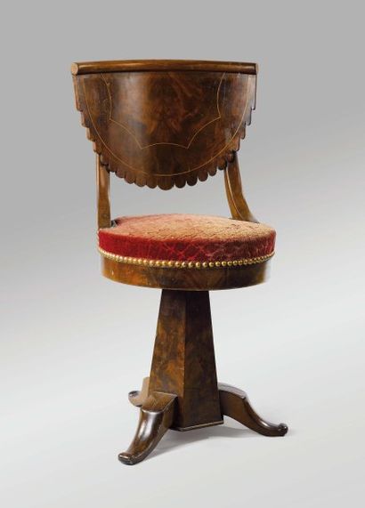 Chaise de musicien en acajou et placage d'acajou...