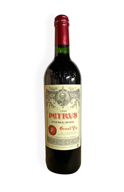 POMEROL
1999
Petrus
1 bouteille
Niveau :...