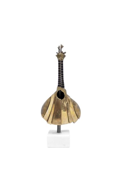 Arman FERNANDEZ (1928-2005)
Guitare portugaise...