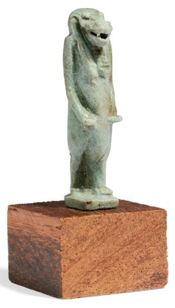 ÉGYPTE
AMULETTE REPRÉSENTANT LA DÉESSE THOUÉRIS....