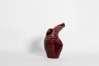 BRAZIL, 20th century
Magenta glazed ceramic...