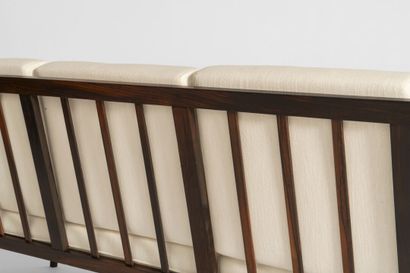 LICEU DE ARTES E OFICIOS
4-seater sofa in...