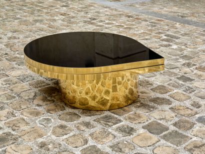 KOKET (XXe)
Table basse en laiton poli et...