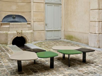 India MAHDAVI (Née en 1962)
Deux tables basses...